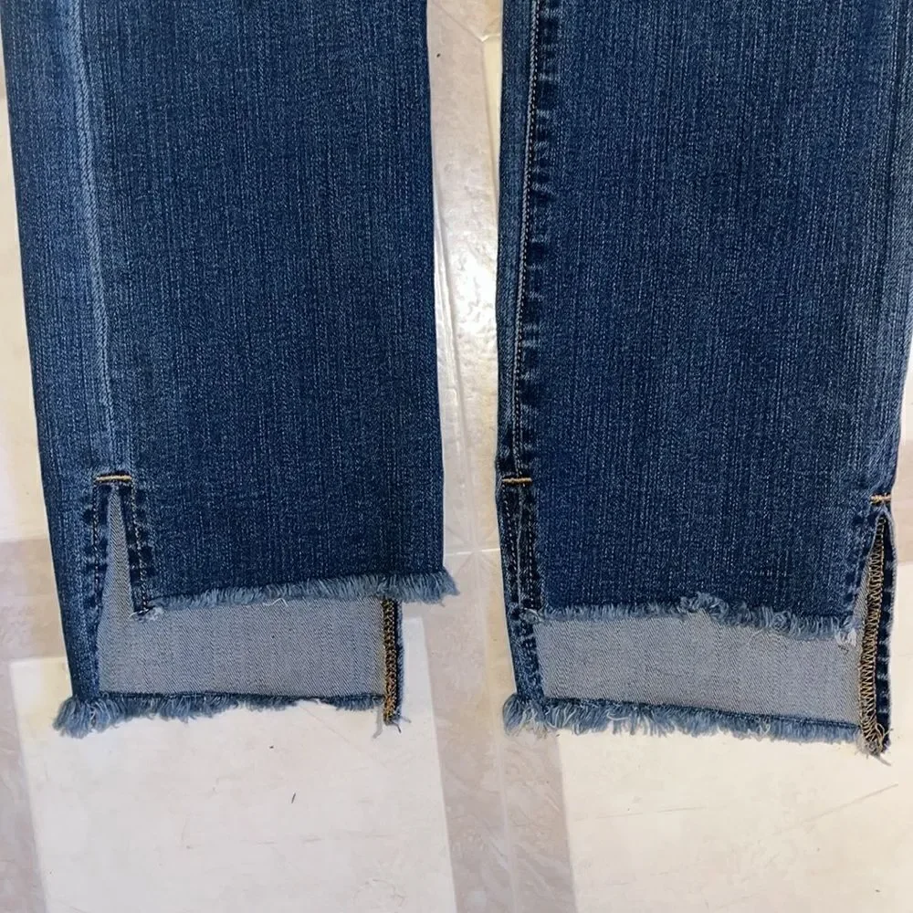 DISTRESSED CONDITION WOMEN’S SIZE 28 FRAME LE HIGH STRAIGHT STAGGERED HEM JEAN